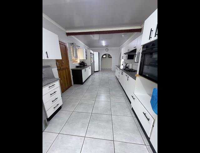 4 BEDROOM FREESTANDING FOR SALE IN SUNAIR PARK